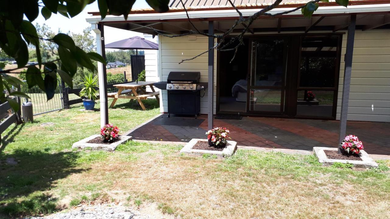 Caldera Country Lodge Hamurana エクステリア 写真