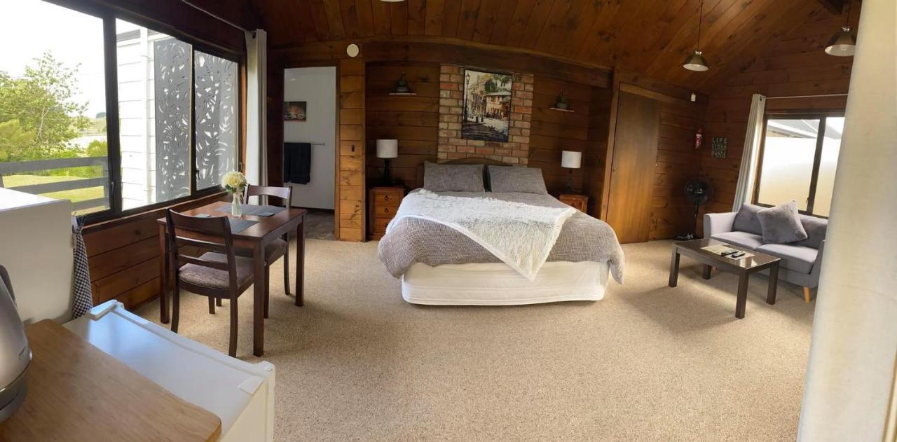 Caldera Country Lodge Hamurana エクステリア 写真